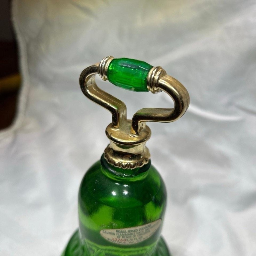VINTAGE 1978 AVON "ROSES ROSES COLOGNE" COLLECTIBLE GREEN GLASS "BELL" DECANTER - Picture 4 of 7